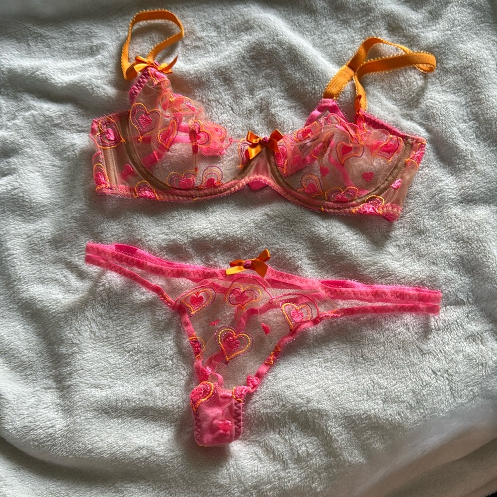 Agent Provocateur 34B bra and size 2 thongs - Pink Sorbet Hearts Set